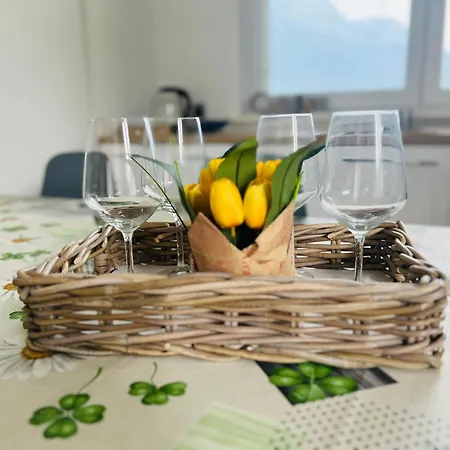 Apartment Valeriana Cresciasca